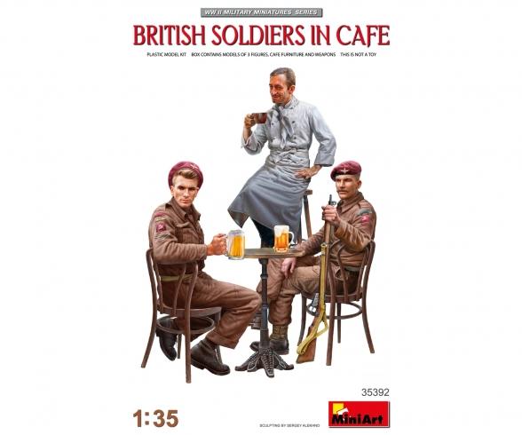 1:35 Fig. Brit. Soldats dans un café (3)