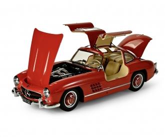 Mercedes 300 SL Model Car 1:8 Red Replica