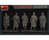 1:35 Fig. US Soldier w/ Rainwear (5)