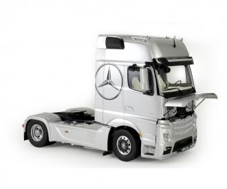 1:24 Mercedes Benz Actros MP4 Gigaspace