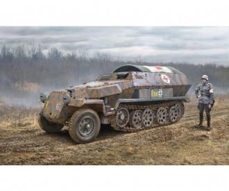 Sd.Kfz. 251/8 Ambulance Model Kit 1:72 Scale