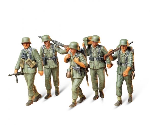 1:35 WWII Fig.-Set MG-Crew Maneuver, model kit