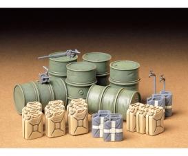 1:35 Diorama-Set Ger.Barrel & Jerry Can, model kit