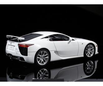 1:24 Lexus LFA V10 Roadver., plastic model kit
