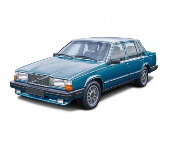 Italeri Volvo 760 GLE model kit 1:24 scale